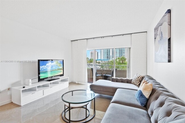 Building Photo - 1985 S Ocean Dr