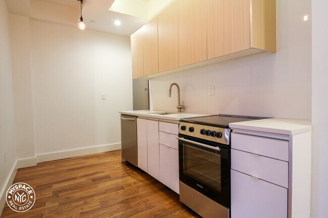 Foto del edificio - 707 Hart St