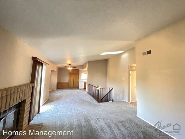 Building Photo - 3 br, 3 bath House - 2050 Skyview Glen