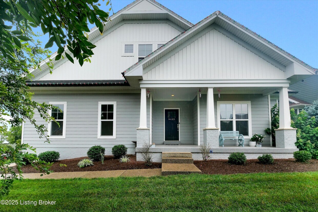 Primary Photo - 825 Artisan Pkwy