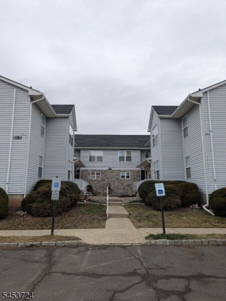 Foto del edificio - 316 Ventnor Ct