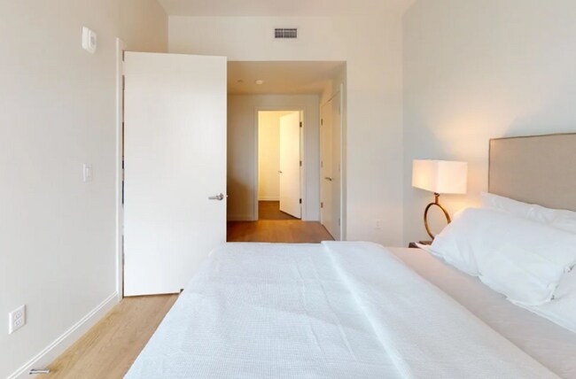 Foto del edificio - Modern new construction Allston @ Packard's Crossing