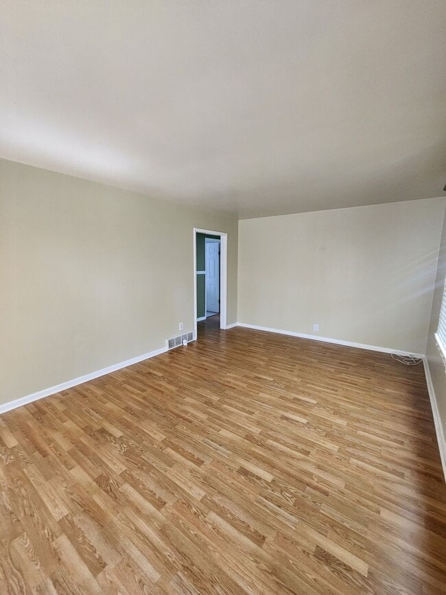 Foto del edificio - Westside Single Family Three Bedroom Near ...