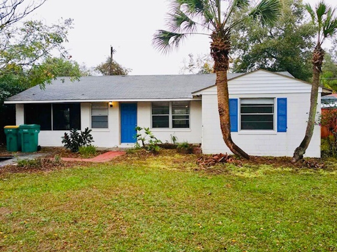 Foto principal - 2/1 Private home in the heart of Eustis!