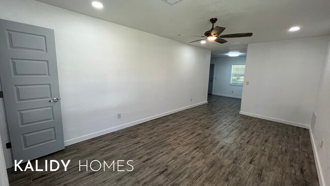 Building Photo - 2813 SW 62nd St