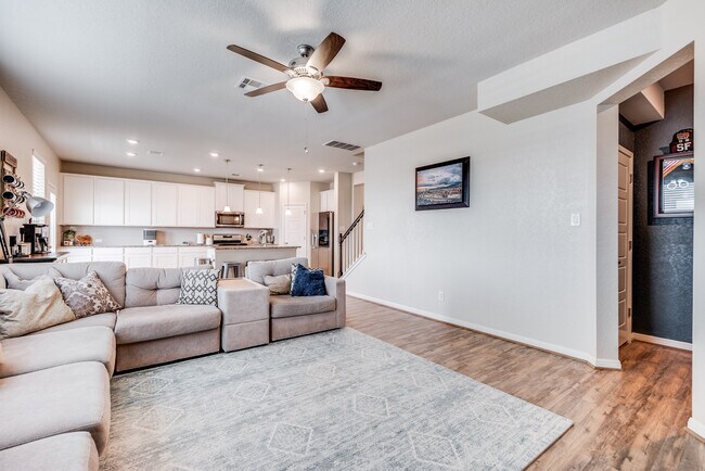 Foto del edificio - 11503 Bakersfield Pass