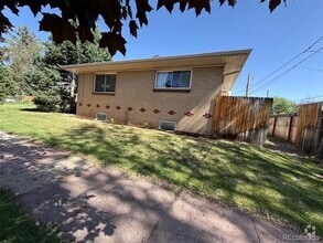Building Photo - 4300 Umatilla St