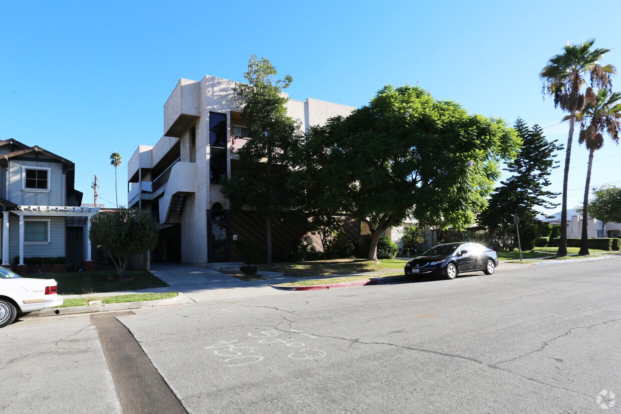 Primary Photo - 1015 Orange Grove Ave