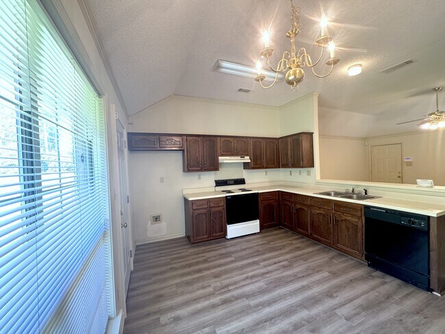 Foto del edificio - 7748 Tankerston Dr