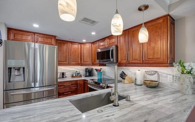 Foto del edificio - 2885 Palm Beach Blvd