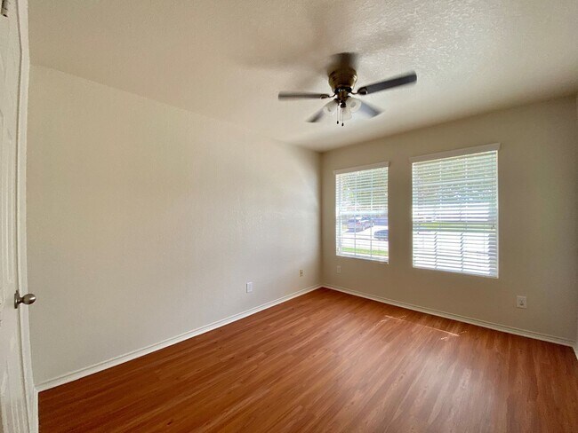 Foto del edificio - Well-Maintained 3-Bedroom Home – Ideal for...