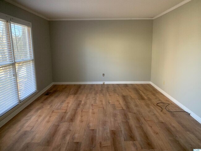 Building Photo - 106 Willena Dr