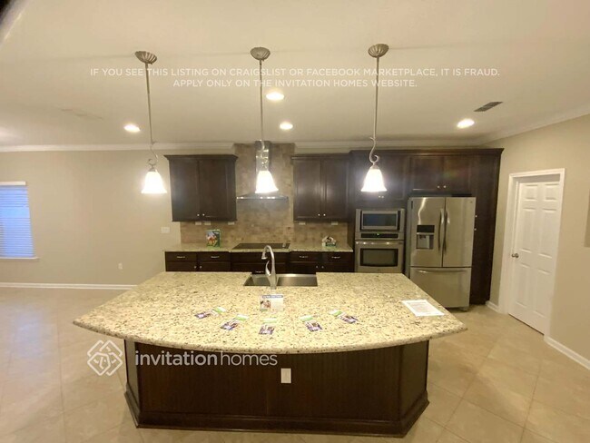 Foto del edificio - 15604 Spotted Saddle Cir