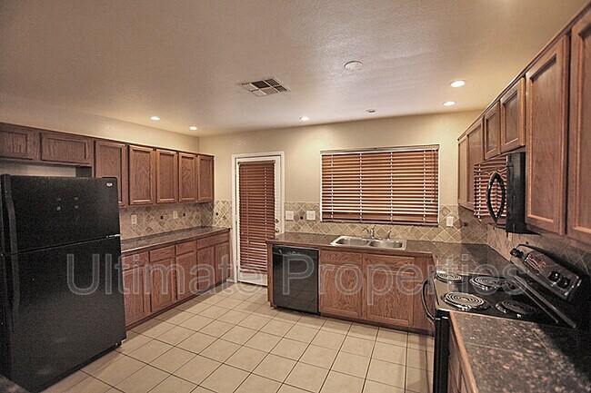 Foto del edificio - 4634 N 84th Ln