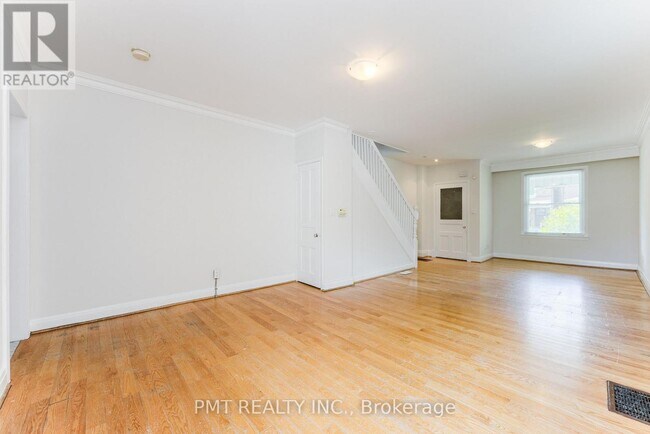 Building Photo - 615 Crawford St