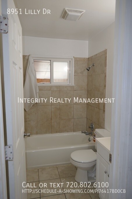 Building Photo - 8951 Lilly Dr