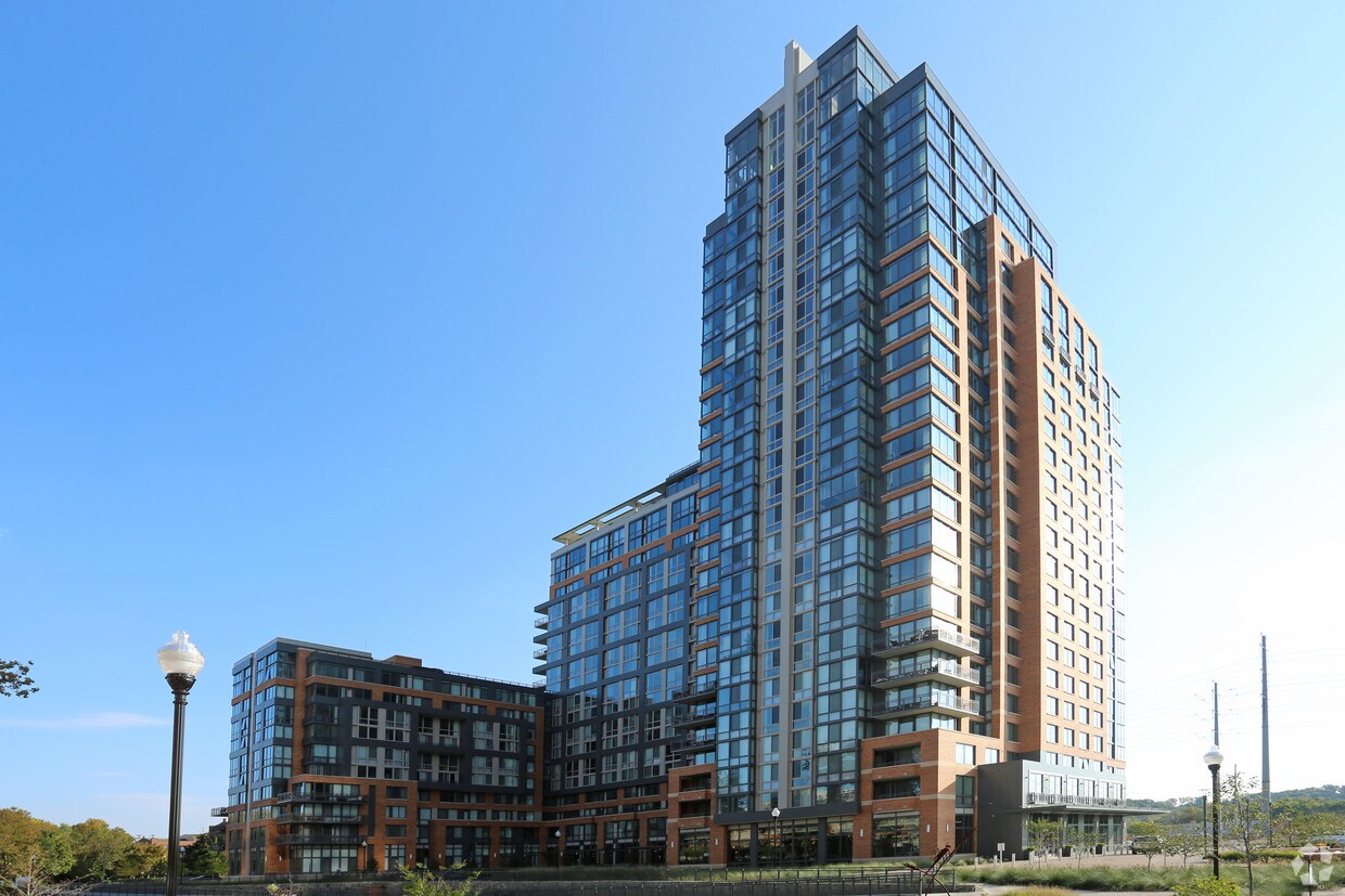 Parc Meridian at Eisenhower Station Apartments Alexandria, VA