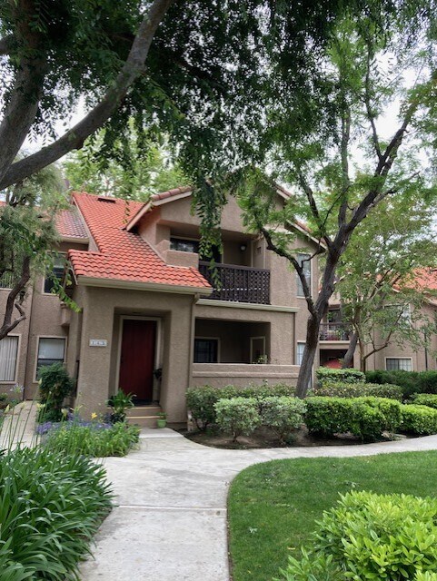 Building Photo - 2343 Archwood Ln