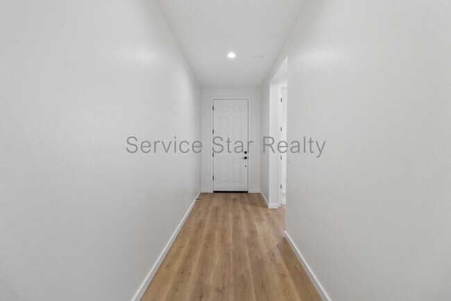 Foto del edificio - 5029 W Roundhouse Rd