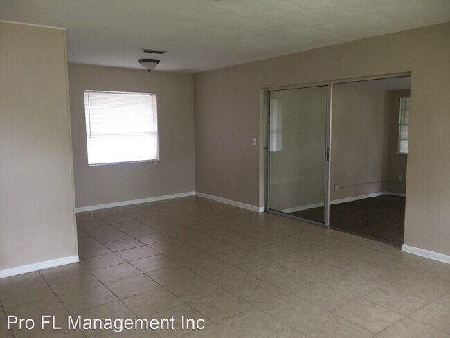 Building Photo - 3 br, 1 bath House - 1007 Saxon Blvd