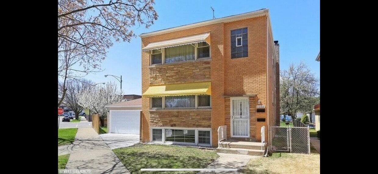 Primary Photo - 6052 Miami W Ave