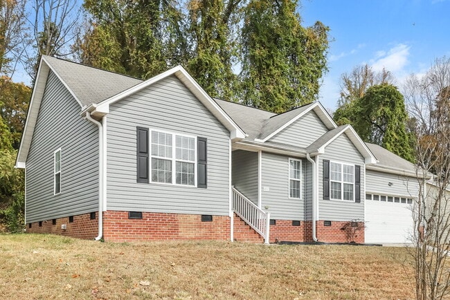 Building Photo - 4011 Mountainridge Dr