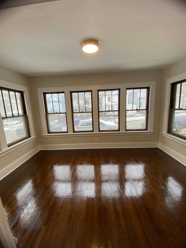 Primary Photo - 2420 Plum St