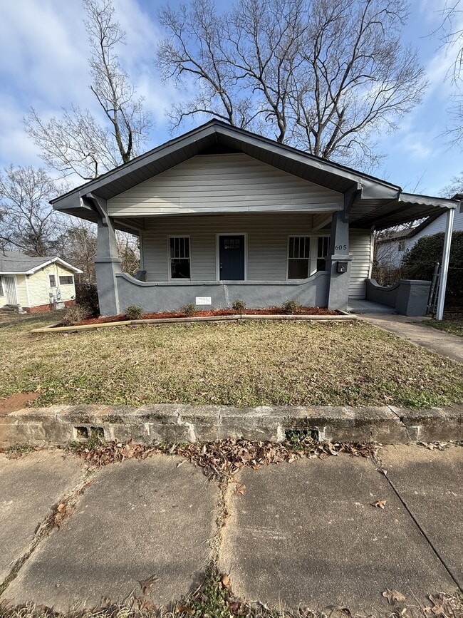 Building Photo - 605 80th St S