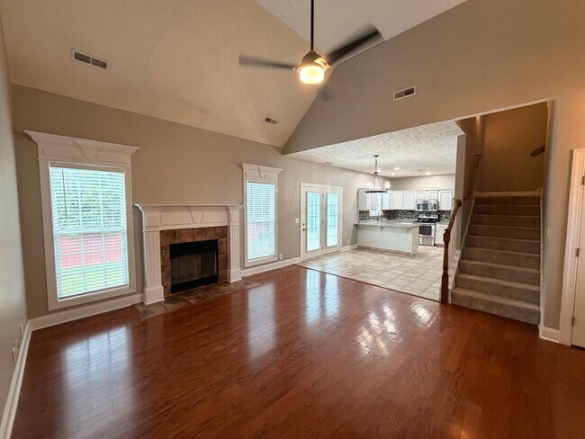 Building Photo - Spacious 3 BR 2 Bath + Bonus in Cul de Sac in Murfreesboro!
