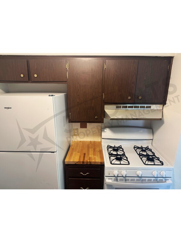 Foto del edificio - 927 E 216th St