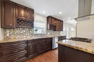 Building Photo - 2010 Spillers Ln