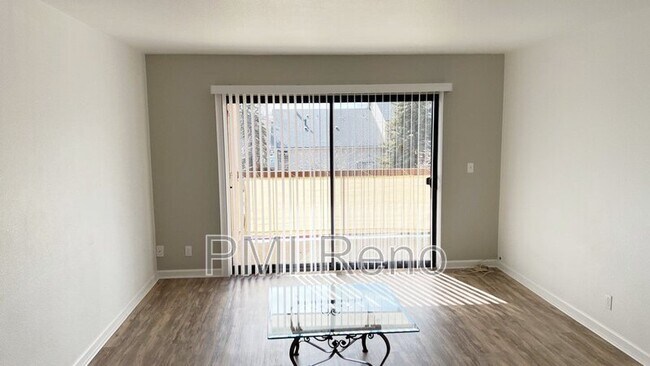 Foto del edificio - 2700 Plumas St