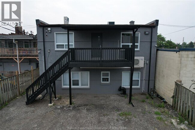 Photo du bâtiment - 808 Ottawa St