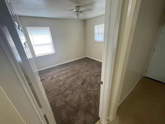 Foto del edificio - 3 Bedroom House in Carrollton, TX (Fully R...
