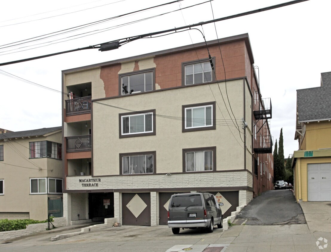 Primary Photo - Macarthur Terrace at Adams Point