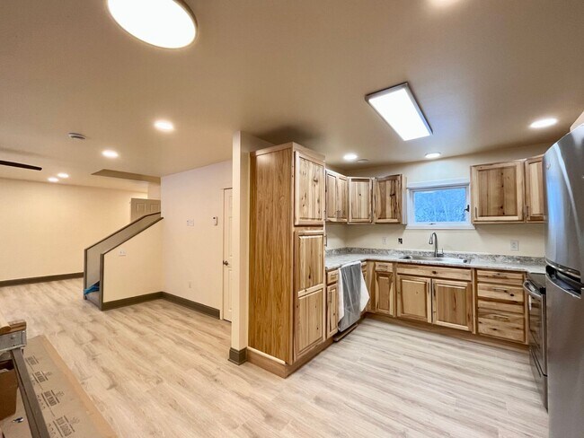 Foto del edificio - Fully renovated 2 bedroom, 2.5 bath home