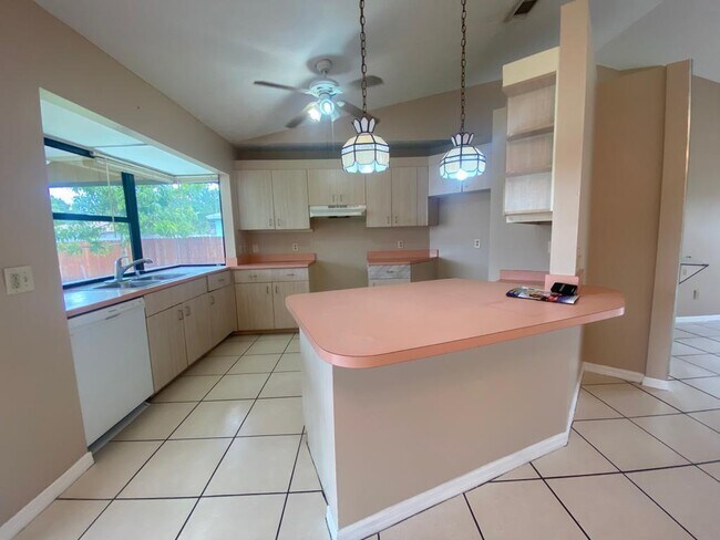 Building Photo - 2225 SE Melaleuca Blvd