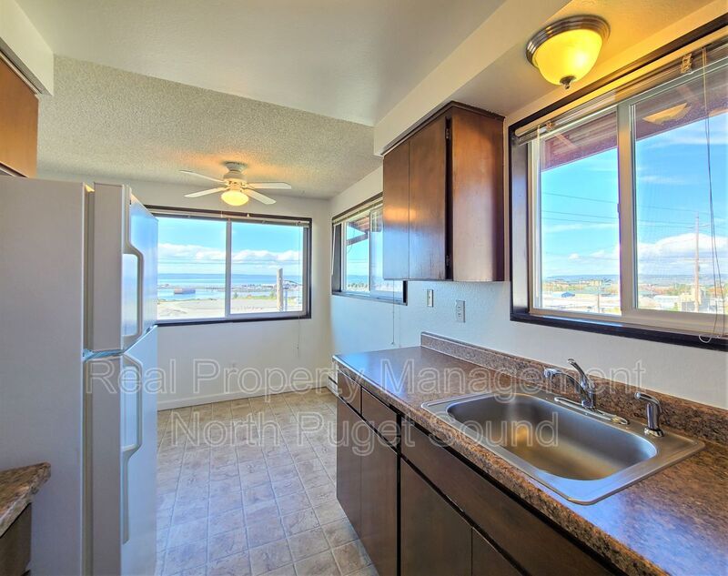 Foto principal - 2408 Grand Ave