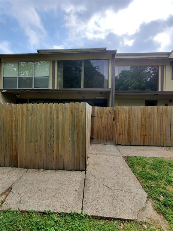 21 Lakeway St Unit 21, Panorama Village, TX 77304 Condo for Rent in