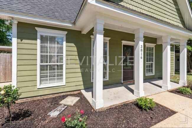 Building Photo - Coming Soon! 3 Bed/2 Bath Home in West Mob...