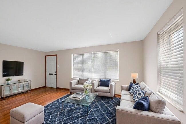 Foto del edificio - 7821 Morganford Rd