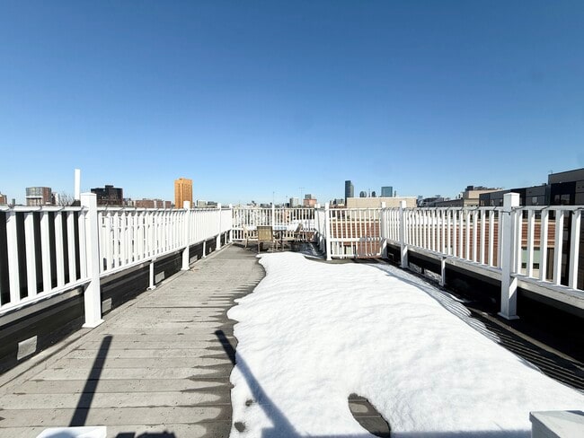 Foto del edificio - 1431 Tremont St