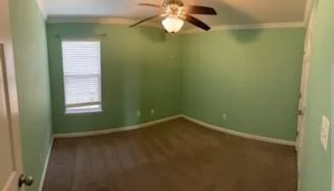 Building Photo - 601 Indian Creek Dr