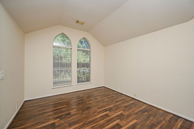 Foto del edificio - 2726 Redwick Dr