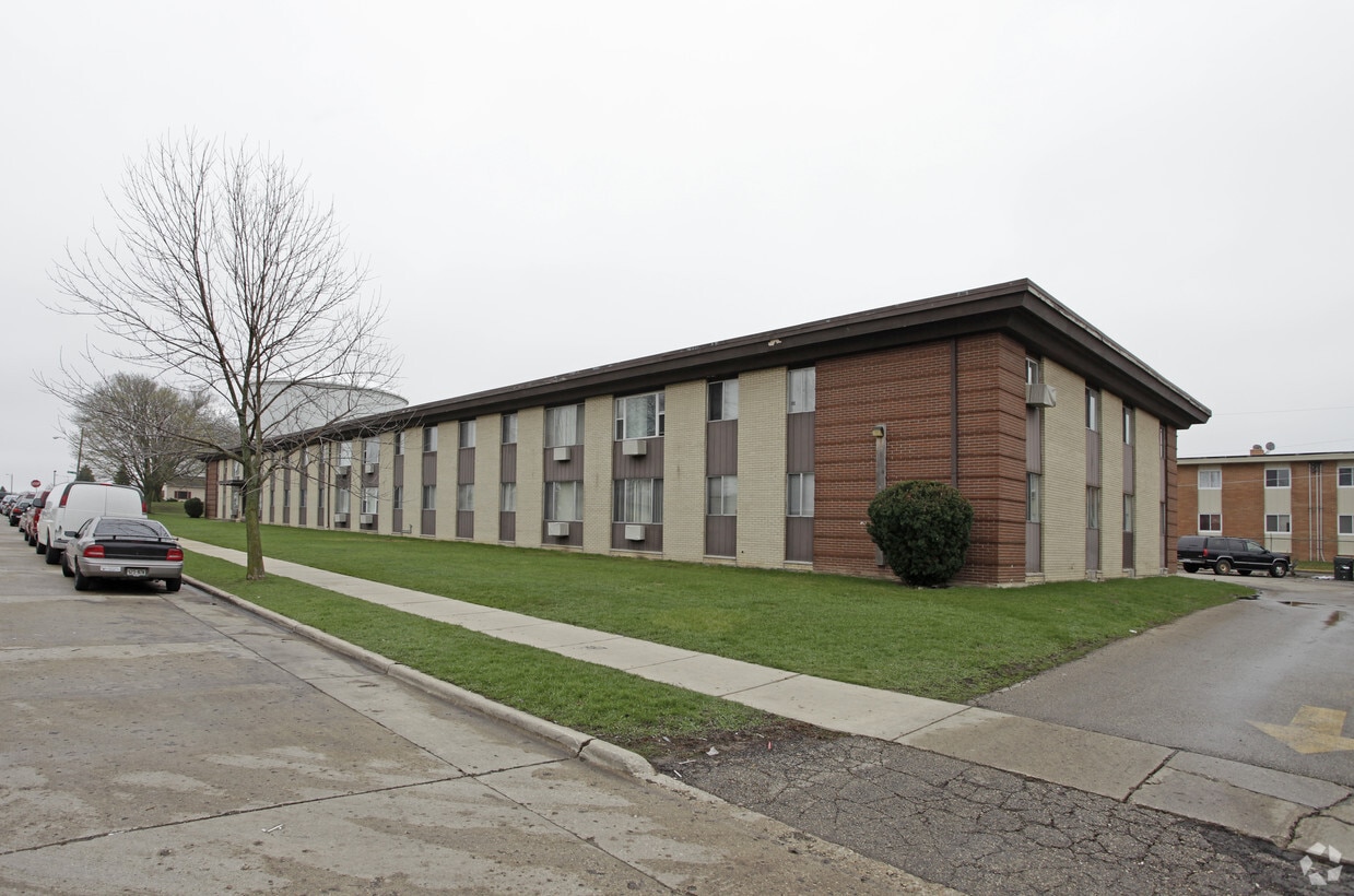 5009 58th Street - 5009 58th St