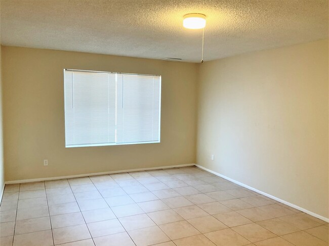 Foto del edificio - 2163 W 8Th Ave