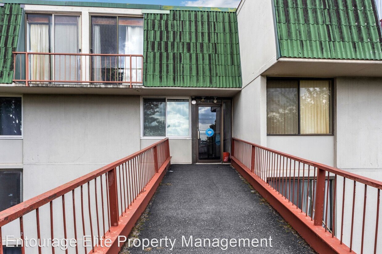 Foto principal - 2 br, 1 bath House - 3232 Forest Lane