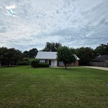 Building Photo - 130 Paloma Dr