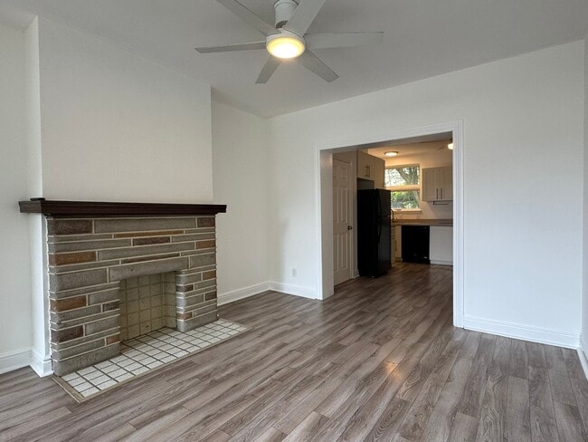 Building Photo - 5474 Black St