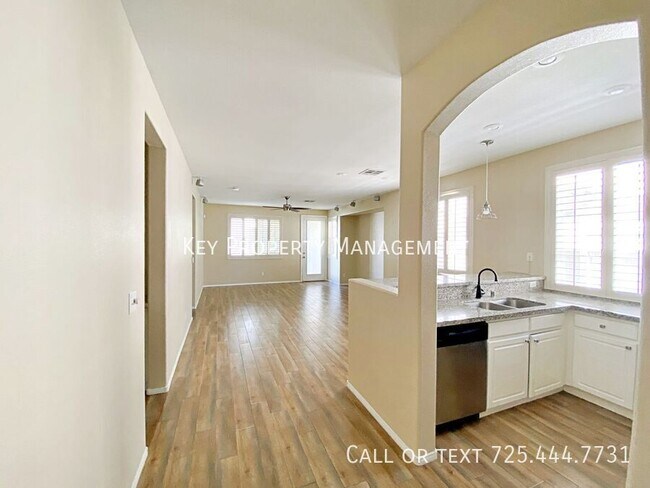 Foto del edificio - REMODELED 1 STORY IN THE HEART OF SILVERAD...